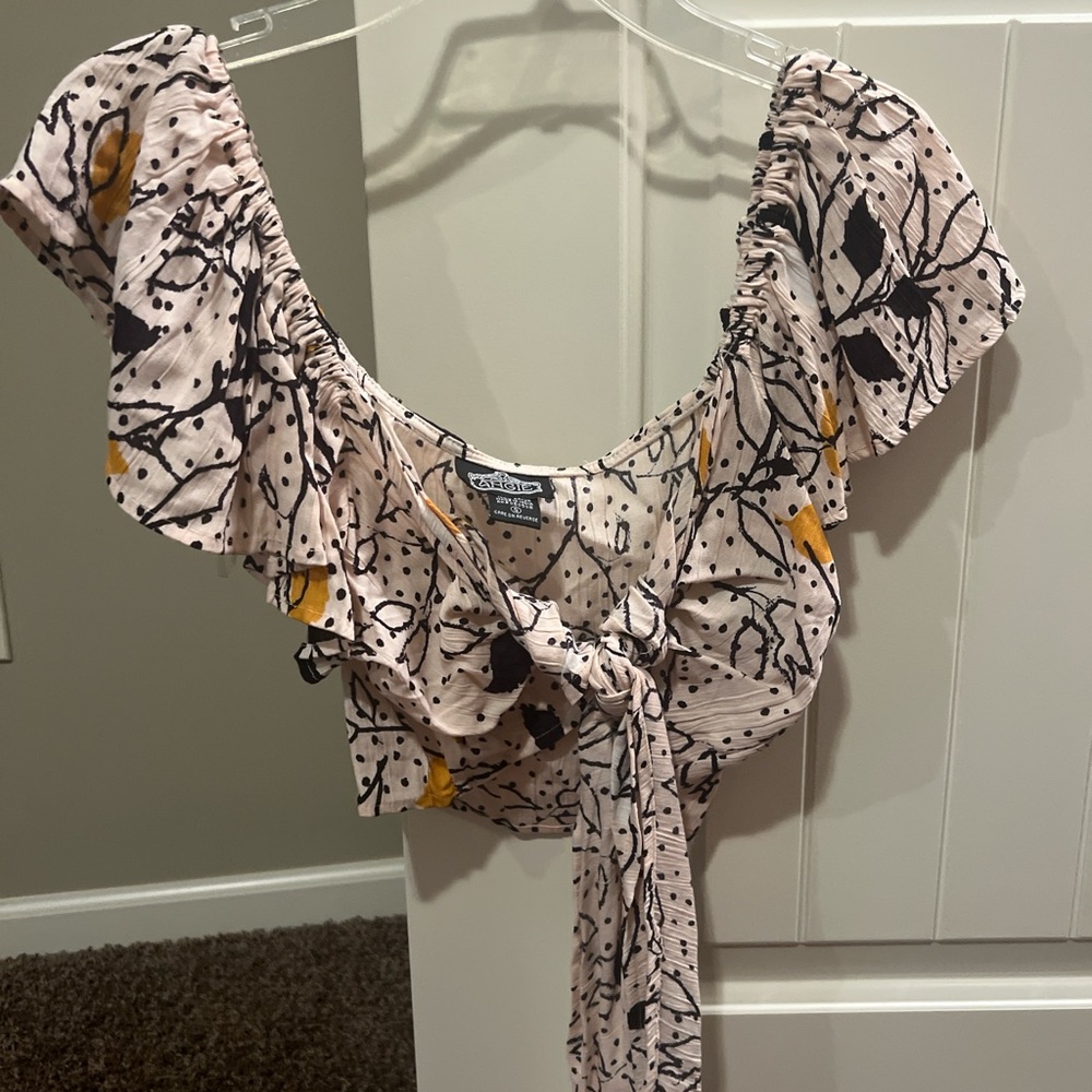 Floral Ruffle Tie-Front Top